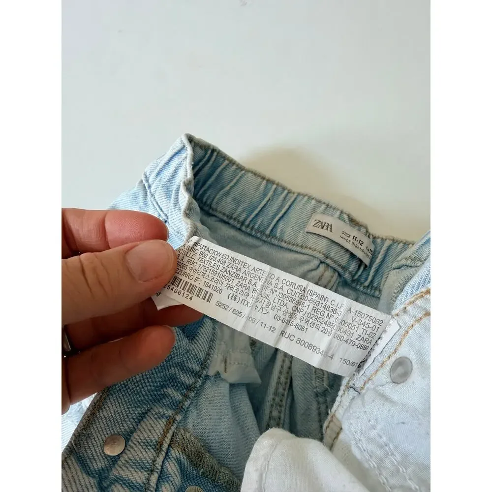 Trendy ZARA Girls Light Wash Distressed Denim Shorts